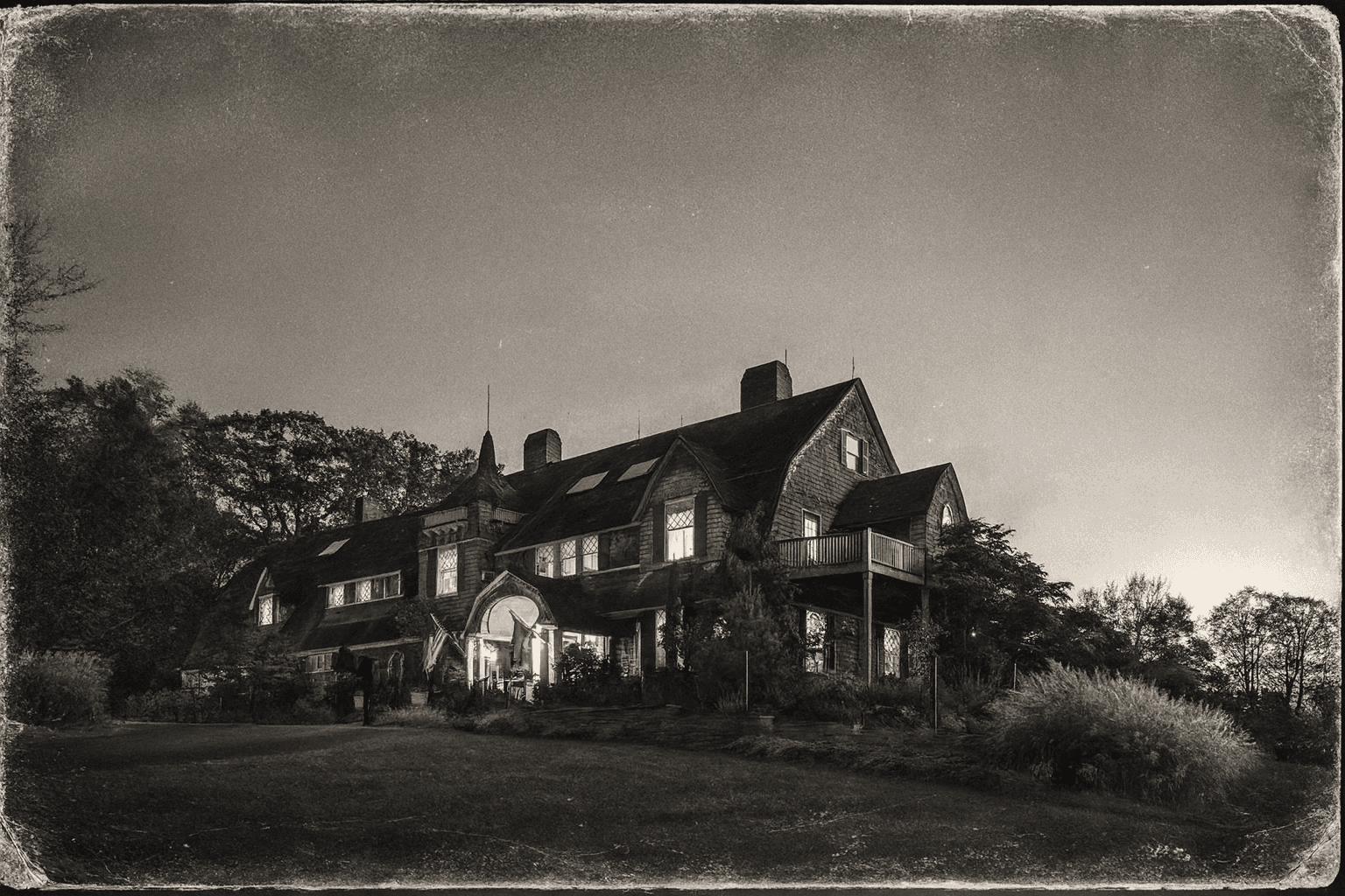Stylized photo of the Inn at Lake Joseph Stylized photo of the Inn at Lake Joseph